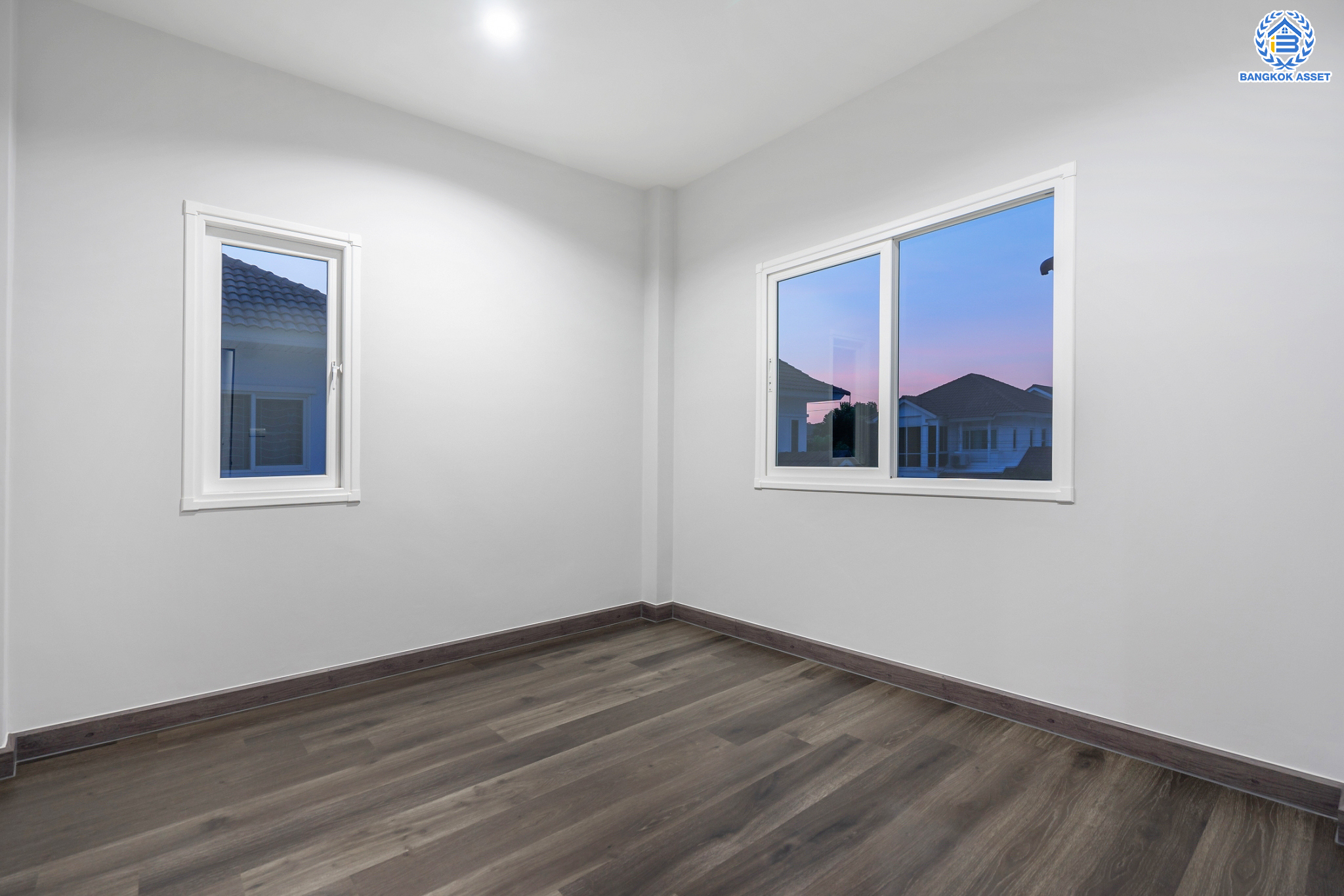 บ้านมือสองตกแต่งใหม่ ม.เพอร์เฟคเพลส1 ราชพฤกษ์ คุณภาพแบรนด์ Property Perfect เนื้อที่ 58 ตร.ว. บ้านเดี่ยวหลังใหญ่ ตอบโจทย์ทุกการอยู่อาศัย ฟังก์ชัน 3 ห้องนอน 3 ห้องน้ำ 2 ที่จอดรถ บนทำเลติดถนนราชพฤกษ์ ใกล้วงเวียนพระราม5 และรถไฟฟ้า "สถานีบางรักน้อยท่าอิฐ"